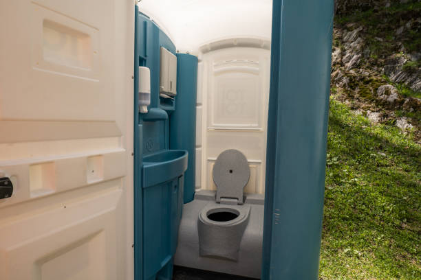 Portable Toilet Options We Offer in Edgewater, CO